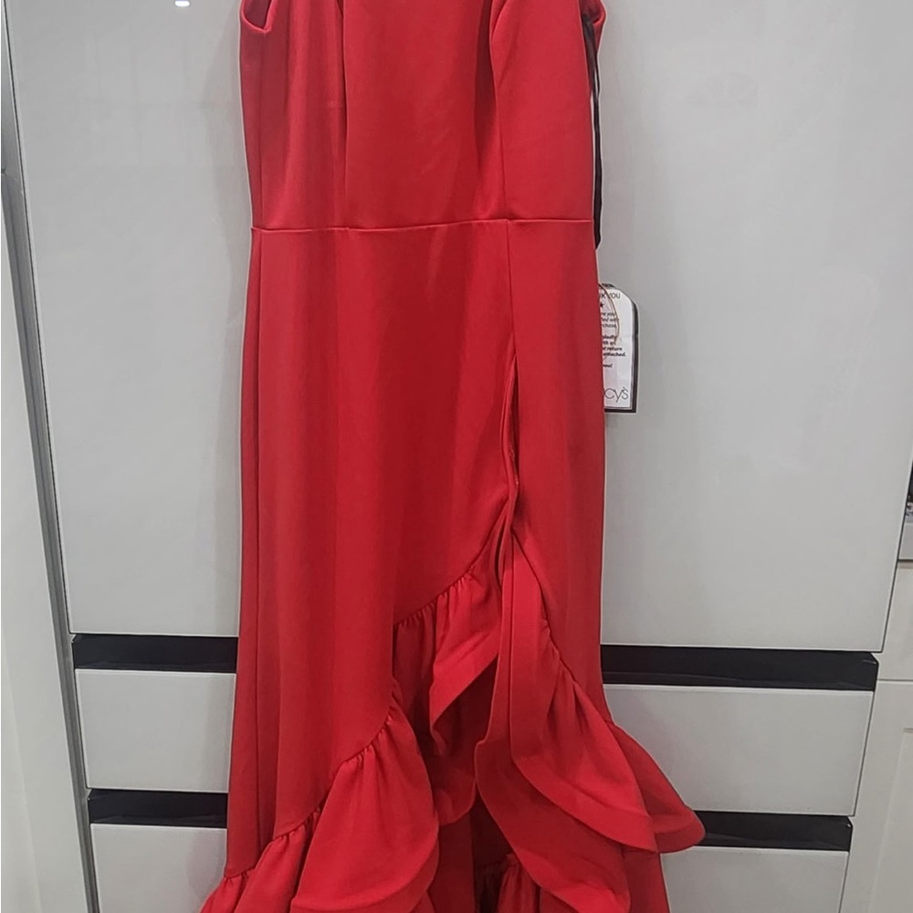 Betsy & Adam Red Halter High-Low Gown With Ruffle Detail Size 12 Made In USA - Picture 9 of 9